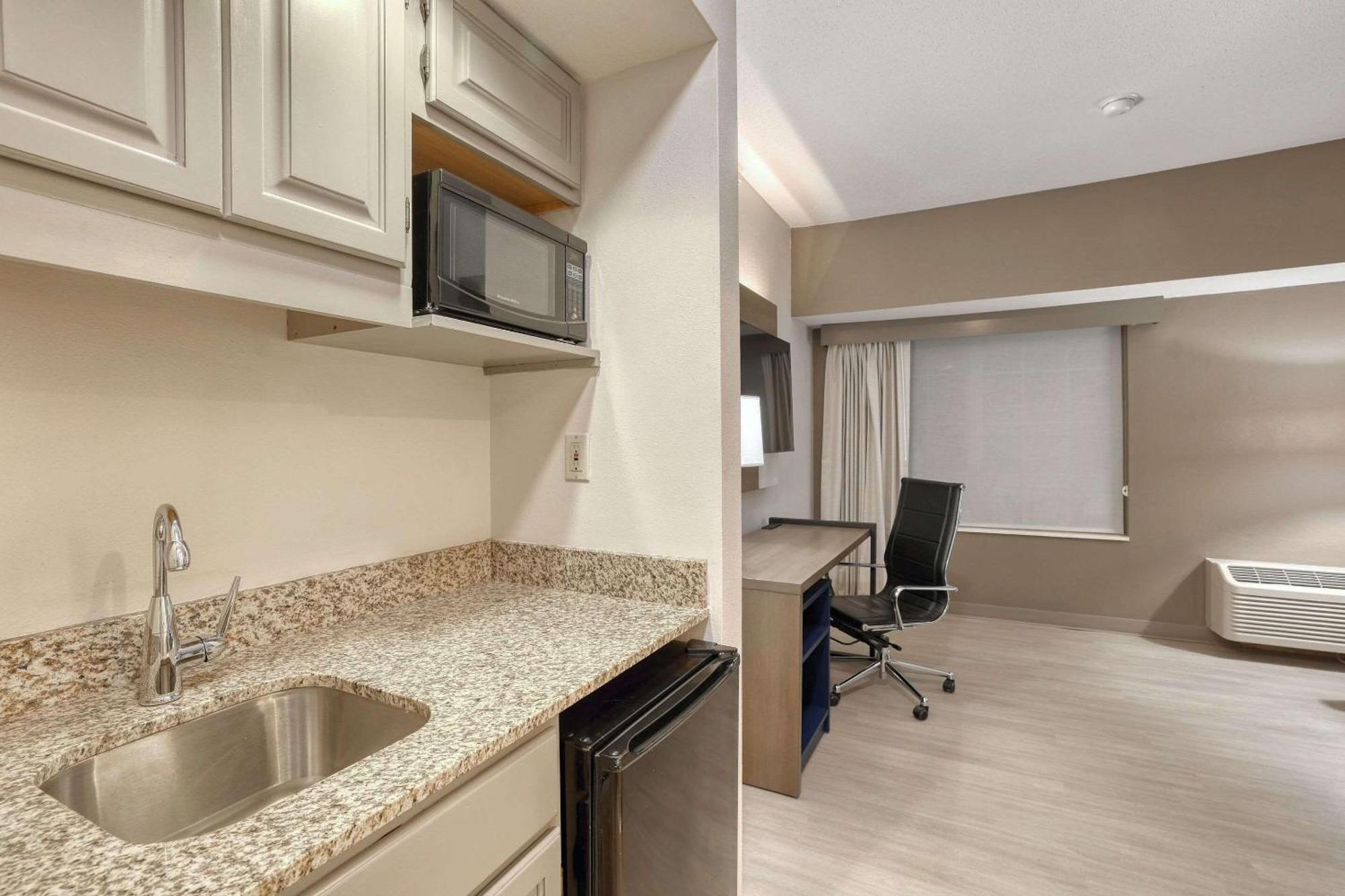 Comfort Suites Milwaukee Airport Oak Creek Luaran gambar